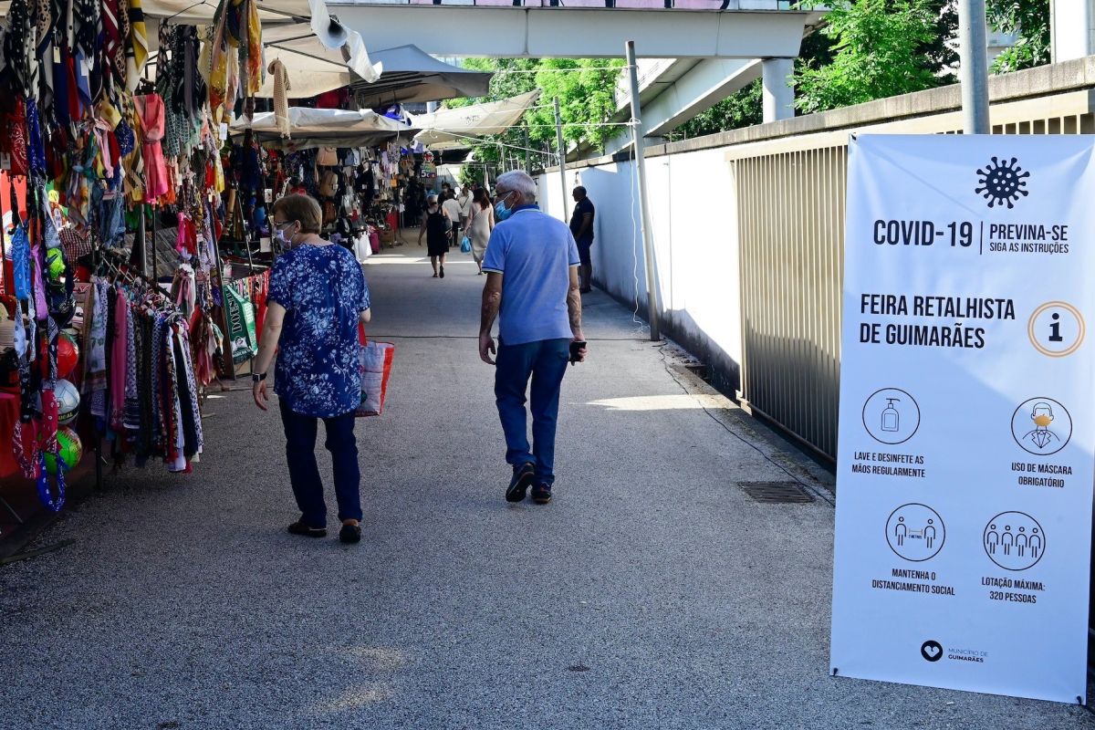 Município isenta de taxas comerciantes e feirantes