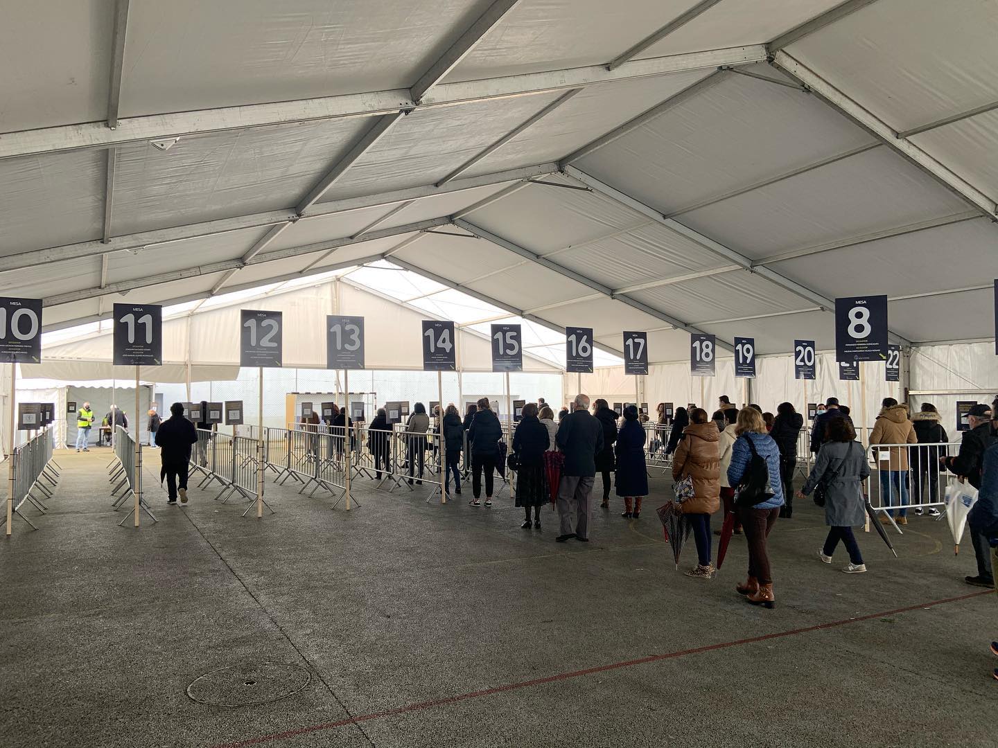 Presidenciais: Algumas filas, segurança sanitária e repetidos apelos ao voto