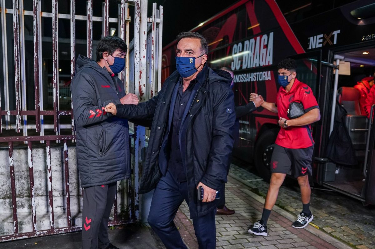 Carlos Carvalhal «satisfeitíssimo» com registo de vitórias do SC Braga