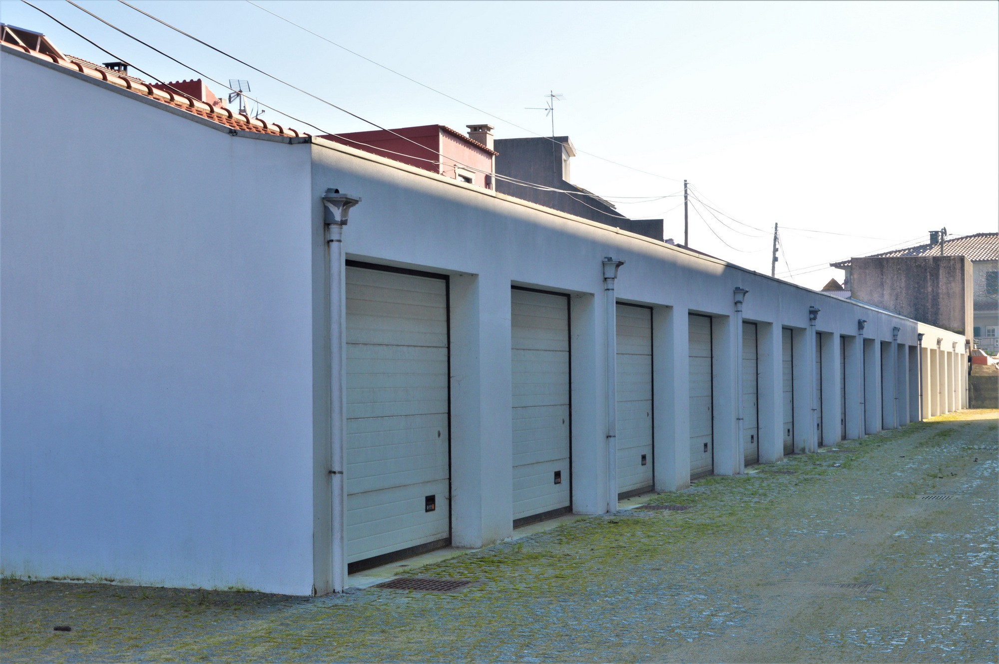Câmara de Esposende vende em hasta pública garagens de habitação social na Apúlia
