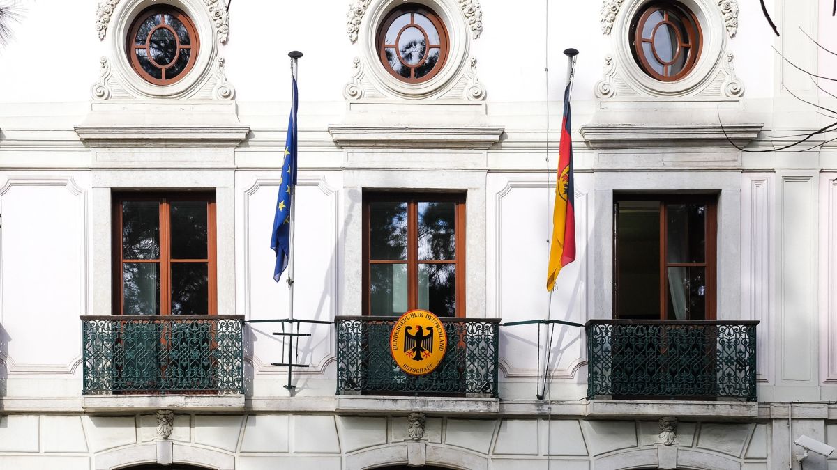 Embaixada alemã confirma diálogo entre Lisboa e Berlim sobre possível apoio