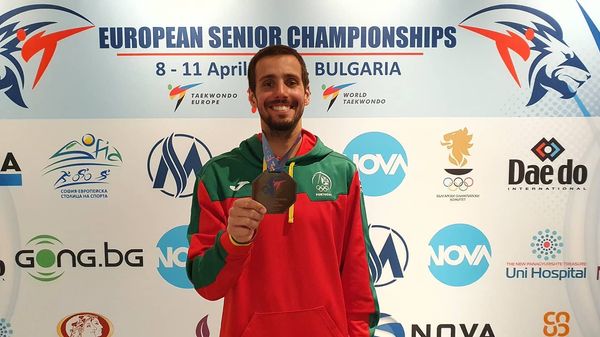 Rui Bragança medalha de bronze nos Europeus de taekwondo em -58 kg
