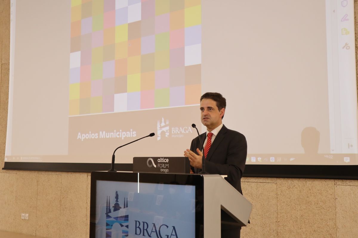 Câmara de Braga torna apoios municipais mais visíveis e estruturados