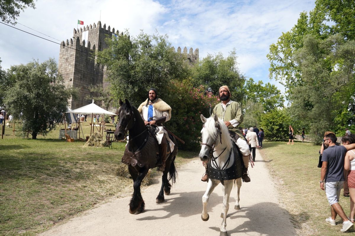 Guimarães sem feira medieval perde milhões no comércio e restauração