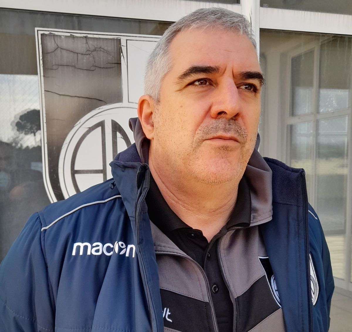 AD Ninense renova com técnico Mário Jorge