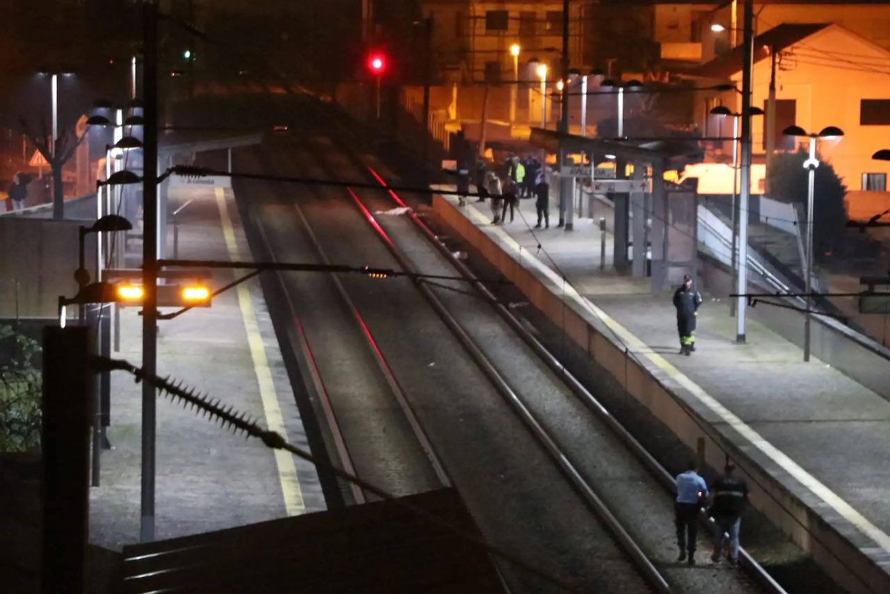 Braga: Mulher morre atropelada por comboio