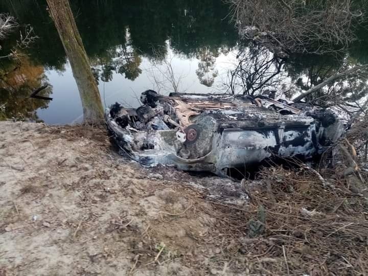 Furtam e pegam fogo a carro em Famalicão