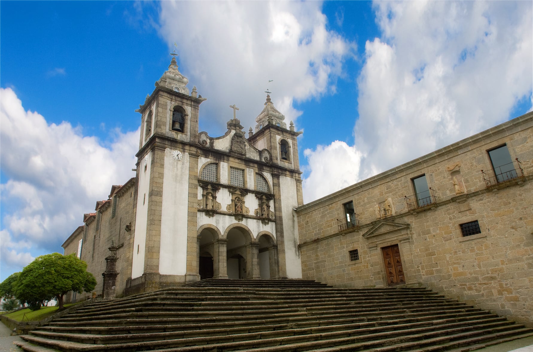 Amares avança com obras de 1,5ME na igreja de Santa Maria de Bouro