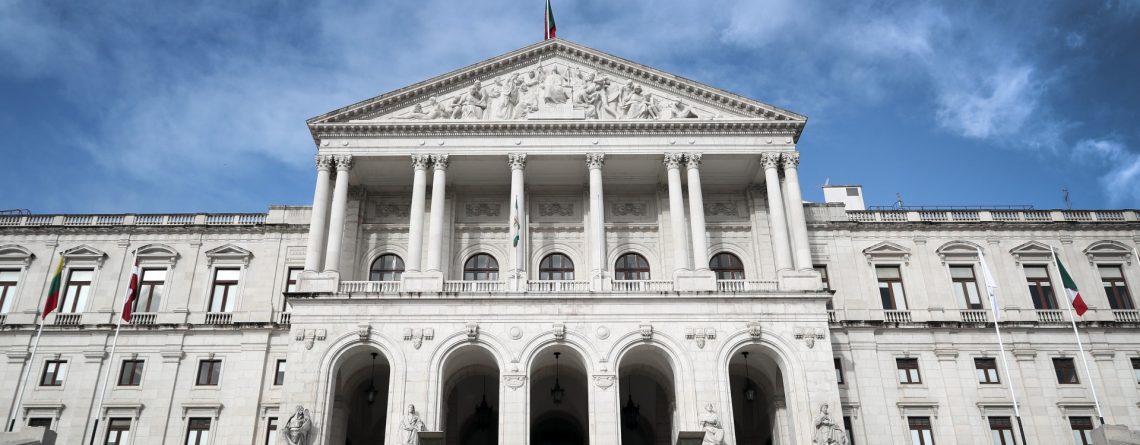 PS ganha também na emigração e fica com 119 deputados na AR