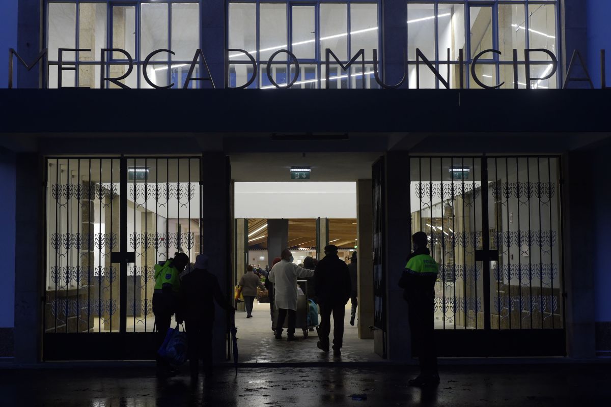 "Comédia à mesa" no Mercado de Braga com quatro espetáculos de 'stand-up'