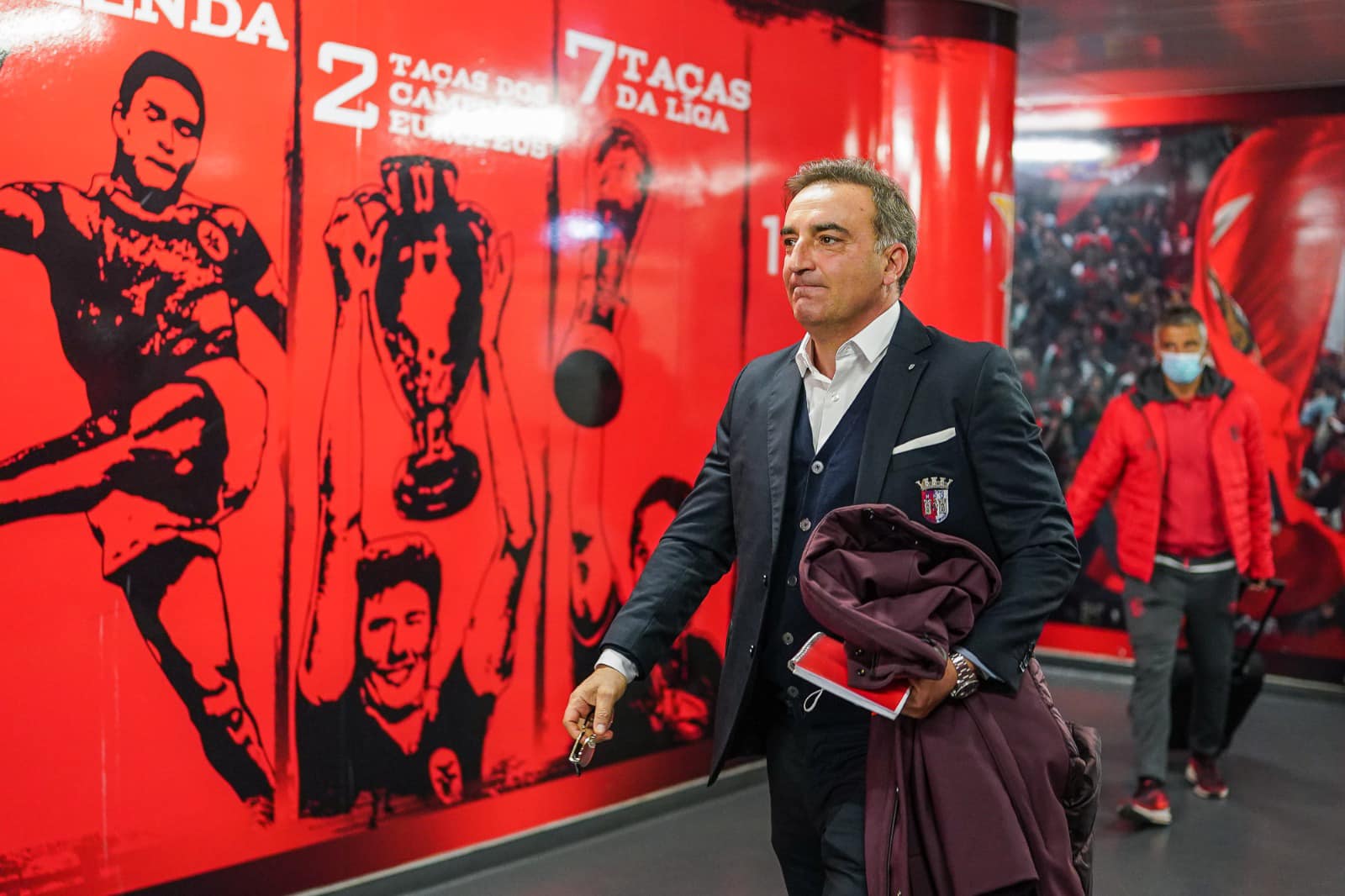 Carlos Carvalhal frisa importância dos treinadores terem tempo para trabalhar