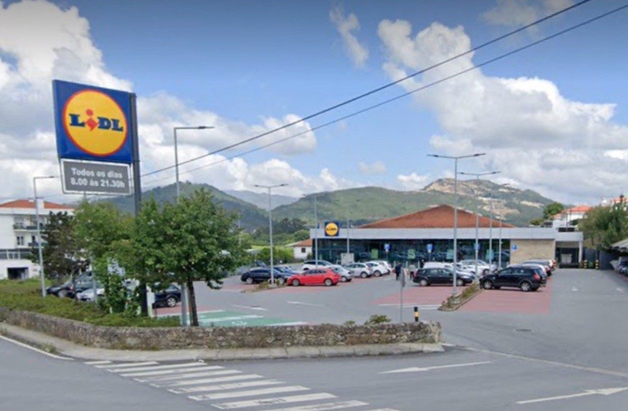 Acidente de trabalho faz um ferido grave no centro de Ponte de Lima