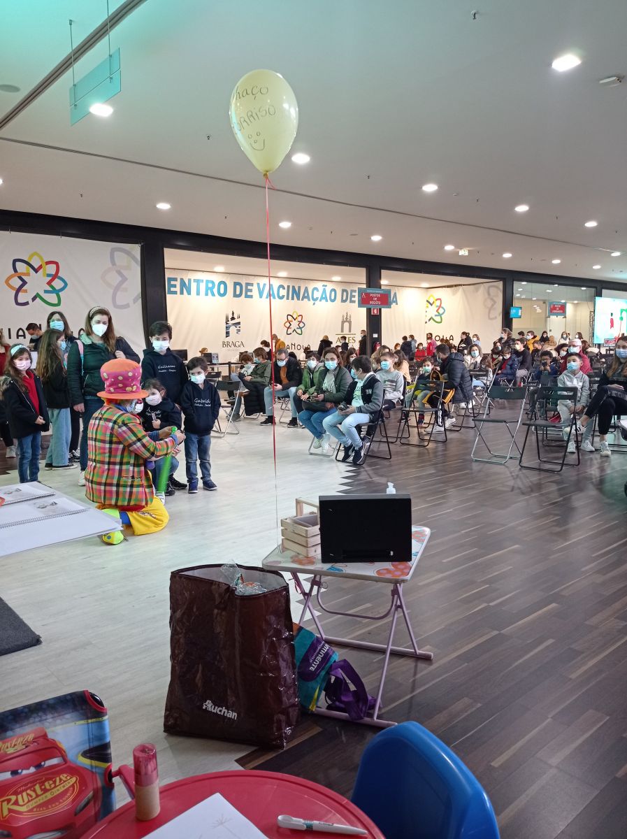 Elevado número de crianças em isolamento deixa afluência à vacinação aquém do esperado
