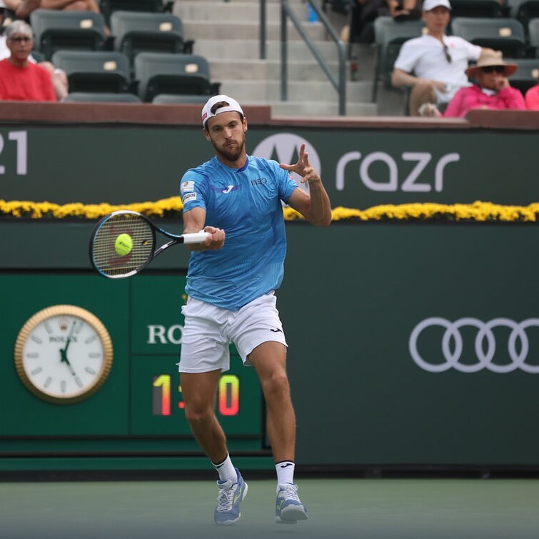 João Sousa segue para a segunda ronda no torneio de Pune