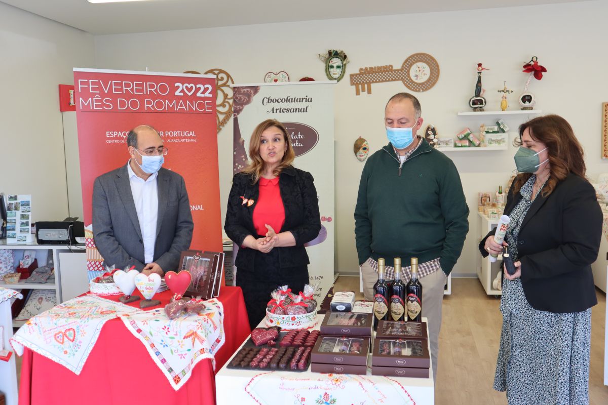 Vila Verde volta a desfilar moda inspirada nos lenços de namorados