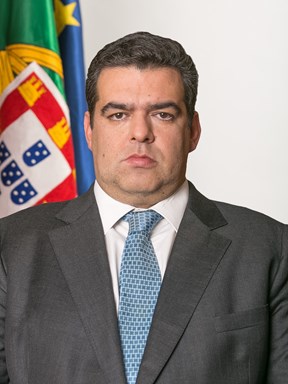 Fernando Rocha Andrade, antigo secretário de Estado, morreu hoje