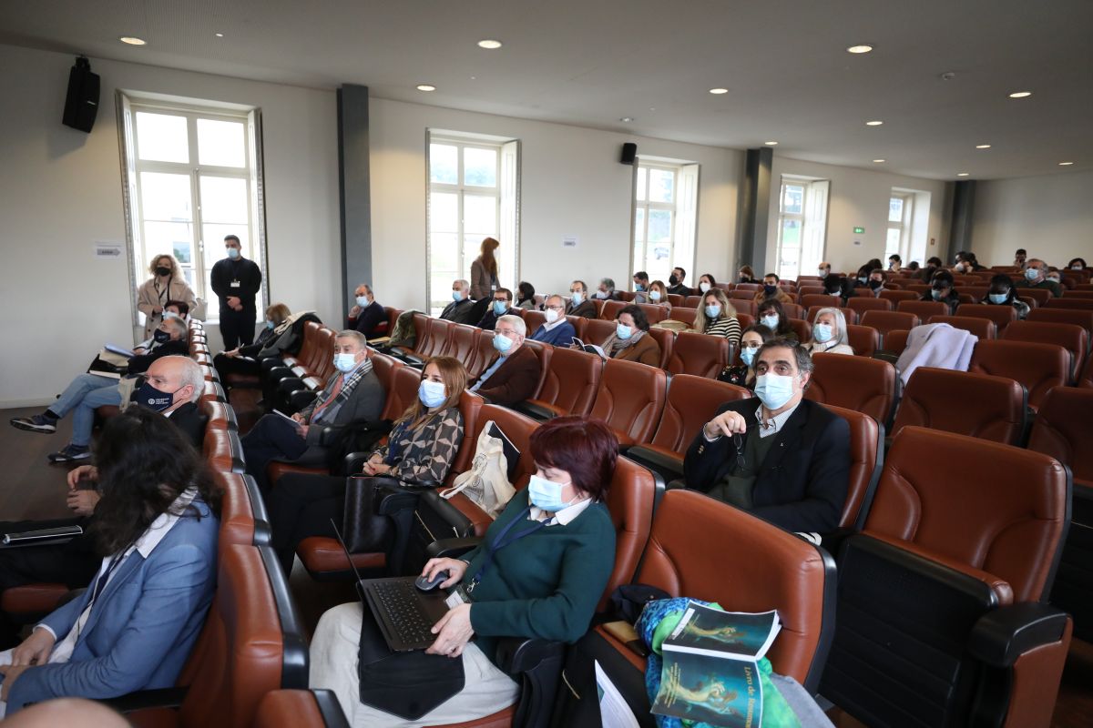 Reitora da UCP defende necessidade  «urgente» de repensar o modelo pedagógico