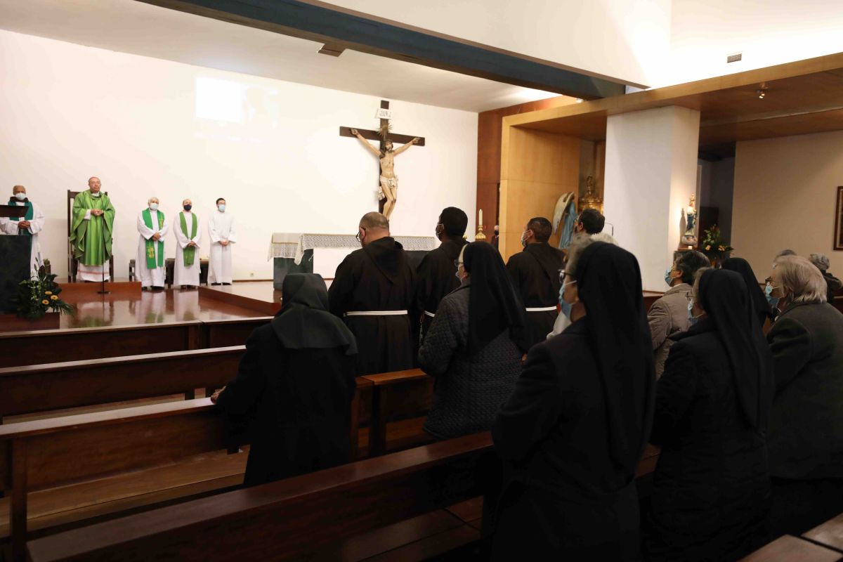 D. Jorge convida consagrados a colocarem carismas ao serviço da sociedade
