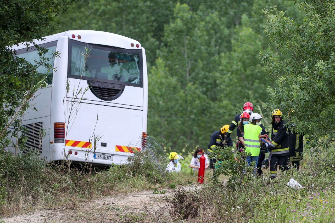 Pelo menos três mortos em acidente com autocarro que partiu de Guimarães em direção a Fátima