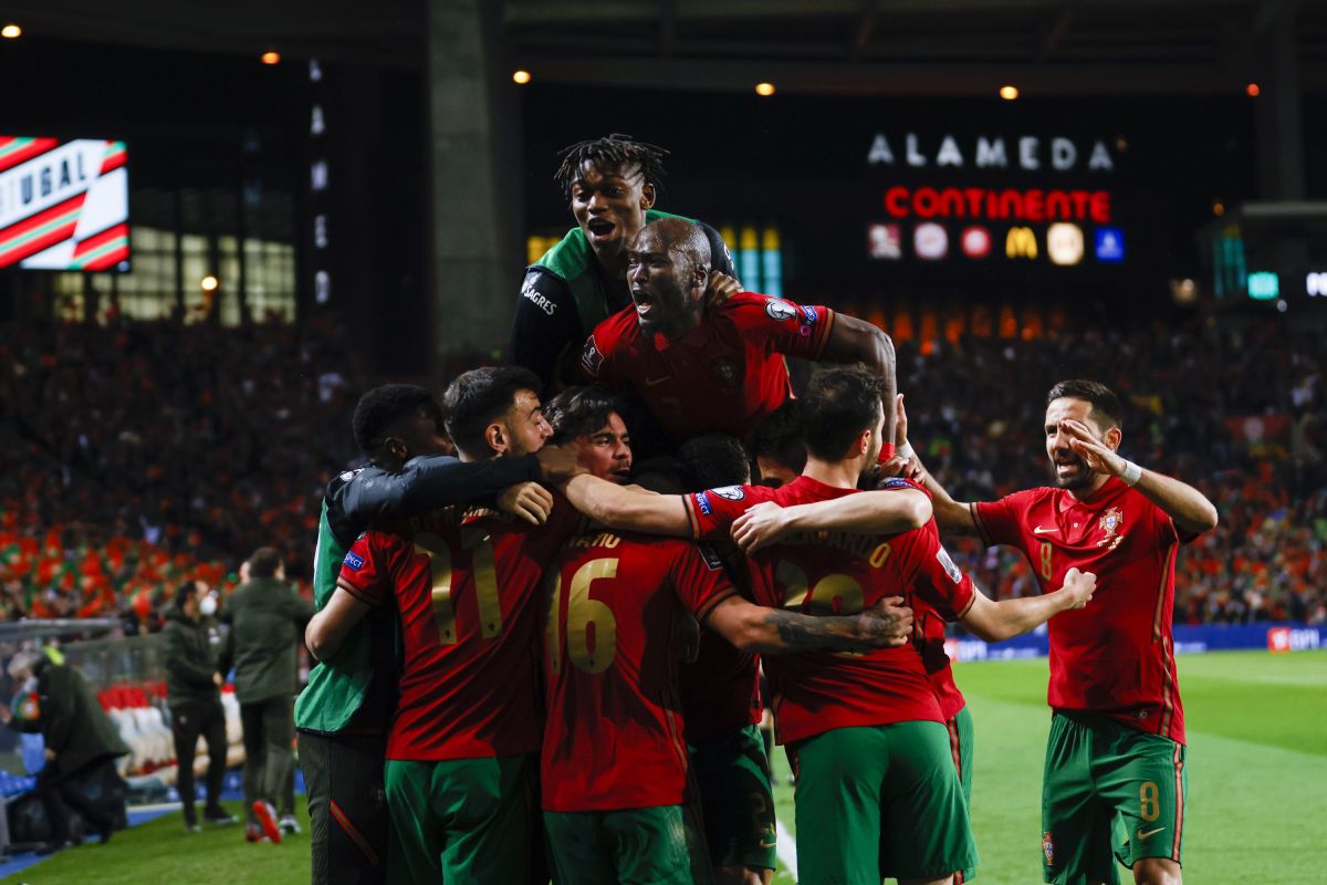 Portugal tenta vitória frente à Espanha na estreia