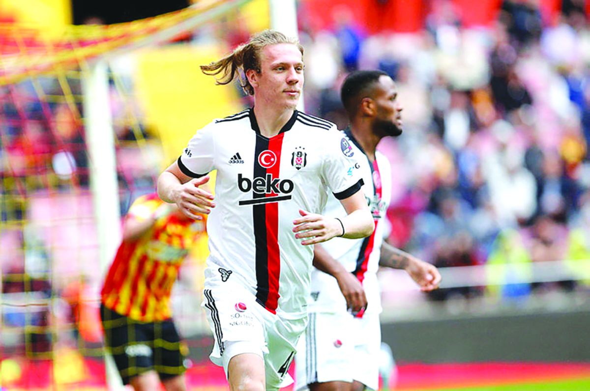 Serdar Saatçi (ex-Besiktas) reforça defesa do SC Braga