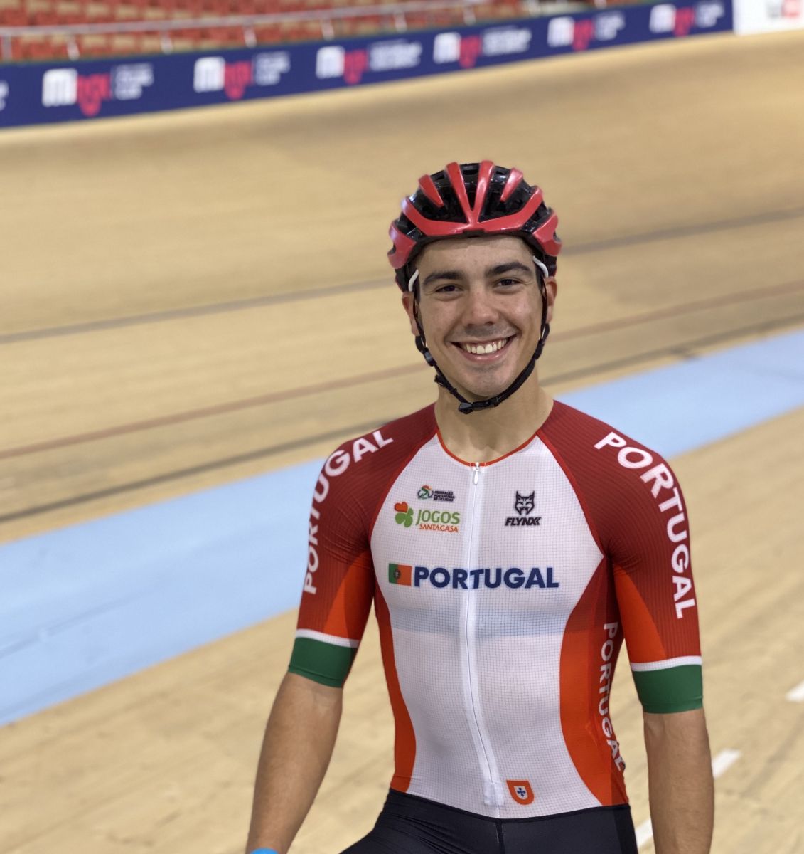 Ciclista de Viana do Castelo Iúri Leitão conquista medalha de ouro no scratch masculino