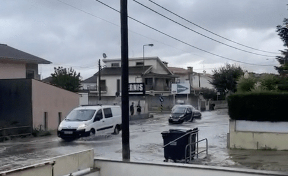 Braga. Inundação interrompe trânsito na Reta do Feital