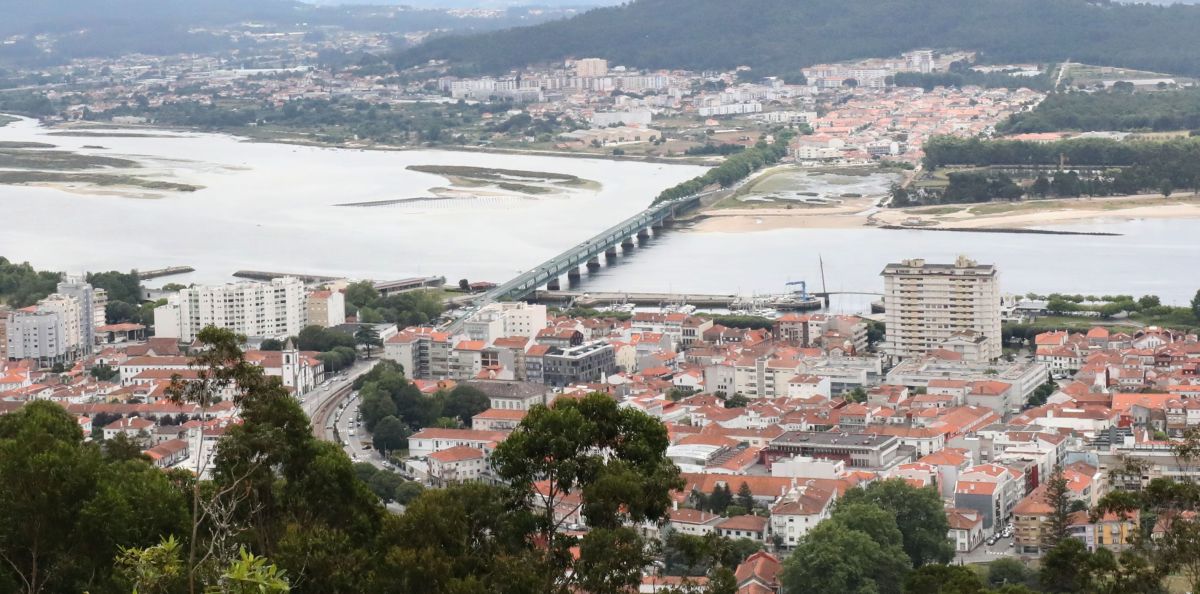 Trânsito cortado em estrada da frente ribeirinha de Viana do Castelo