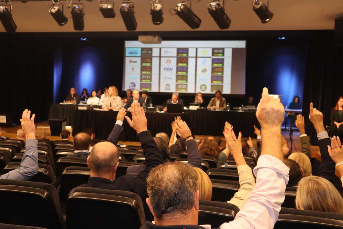 Assembleia Municipal dá luz verde à gestão direta dos refeitórios pelas escolas