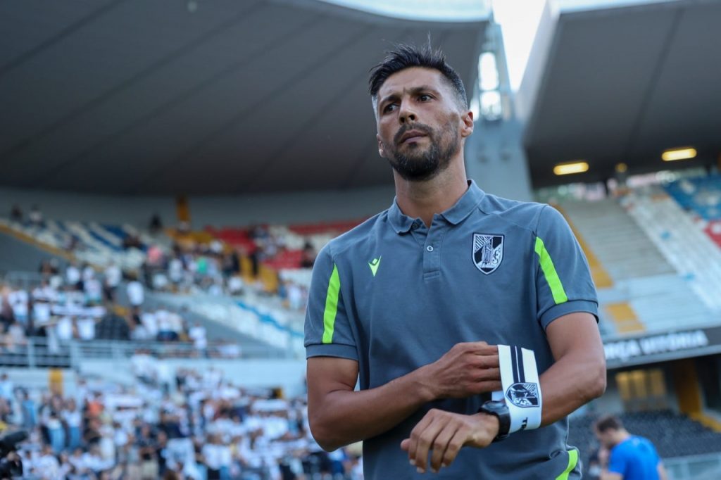 Moreno espera jogo "muito complicado" para o Vitória contra o Canelas