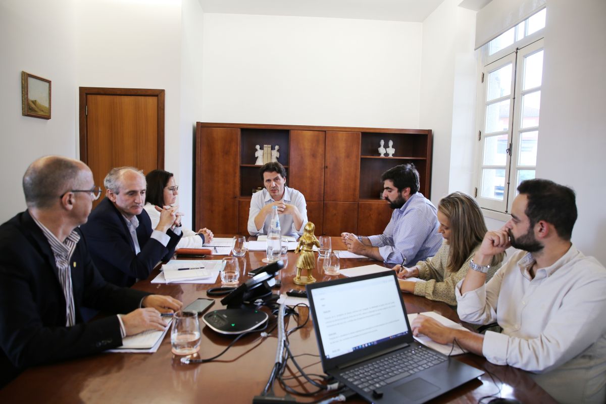 Câmara da Póvoa de Lanhoso apoia associação de invisuais a criar rádio inclusiva