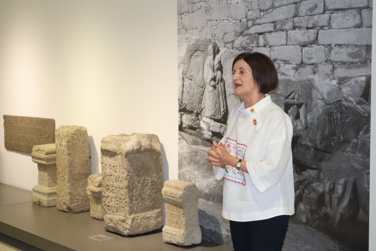 Isabel Silva homenageada pela Assembleia Municipal