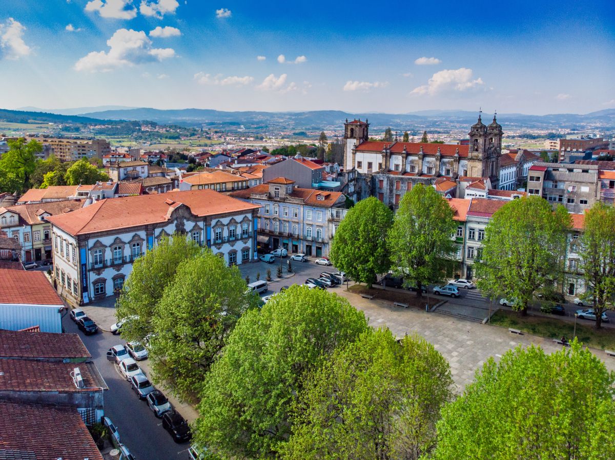 PSP detém suspeitos de furto de caixa de esmolas de igreja em Braga