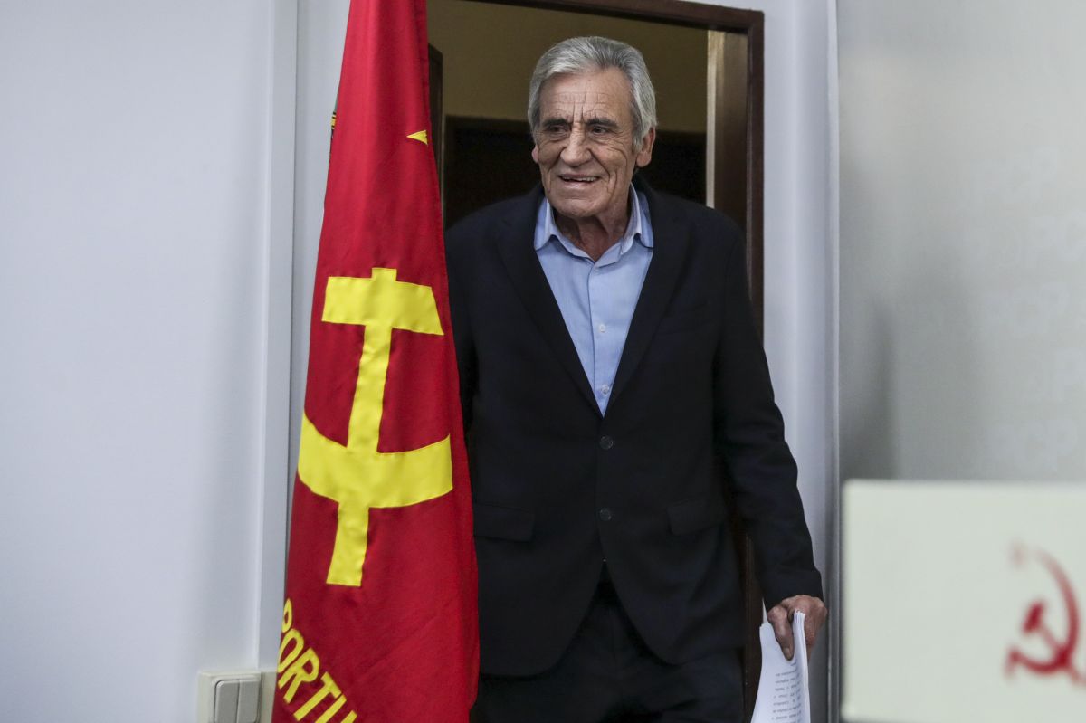 Jerónimo de Sousa anuncia que vai deixar de ser deputado