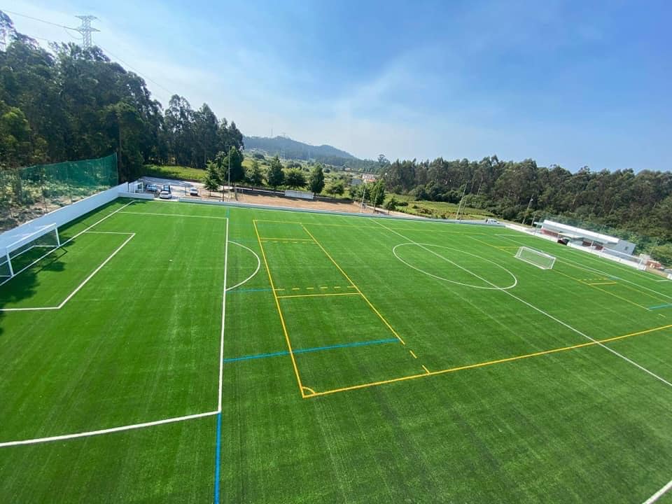 Associação de Perelhal inaugurou relvado sintético