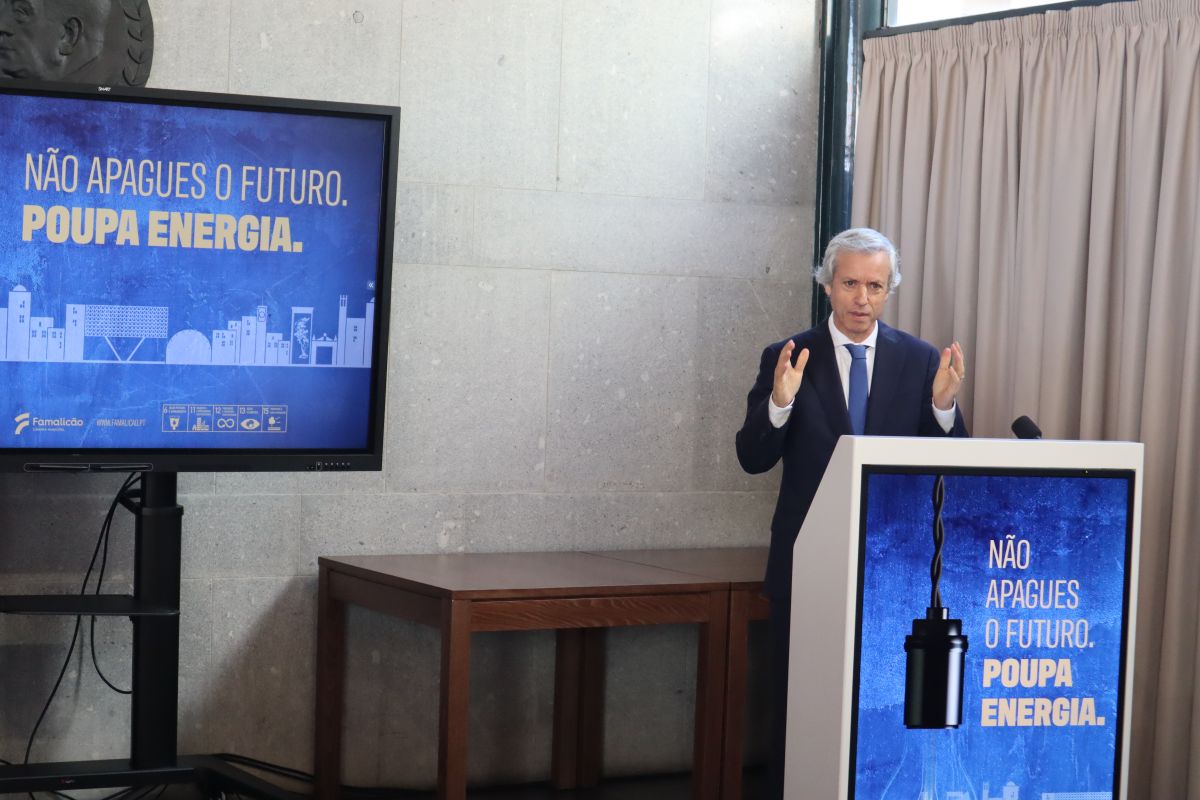 Câmara e famílias de Famalicão vão poupar milhões na conta da luz