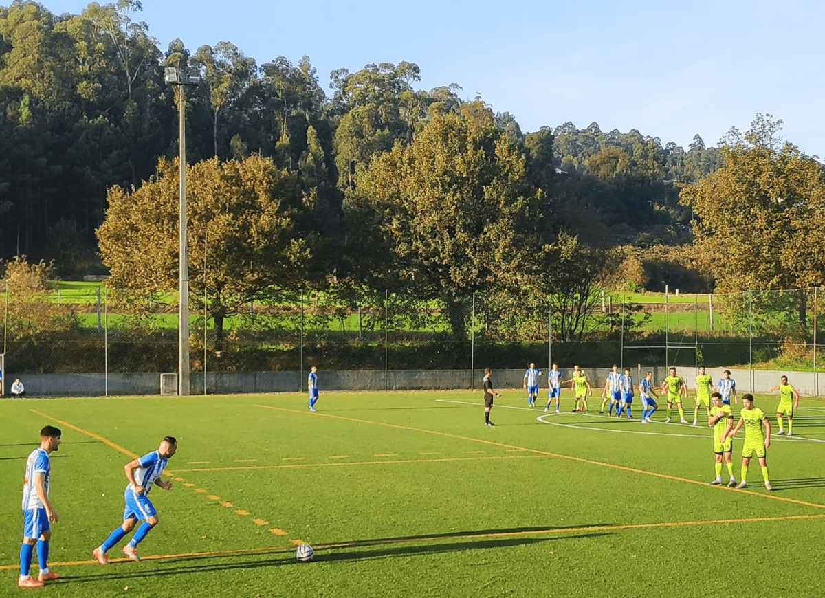 SP Arcos venceu FC Amares apagado