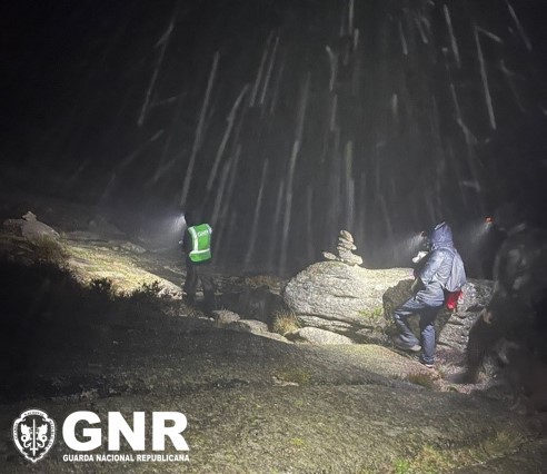 GNR resgata casal e animais de companhia no Gerês