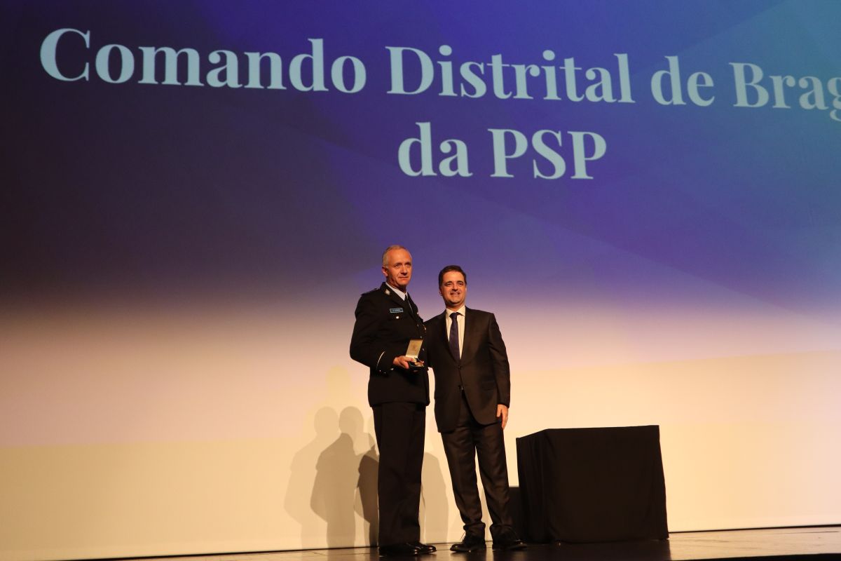 PSP considera medalha «reconhecimento público da missão levada a efeito pelos polícias»