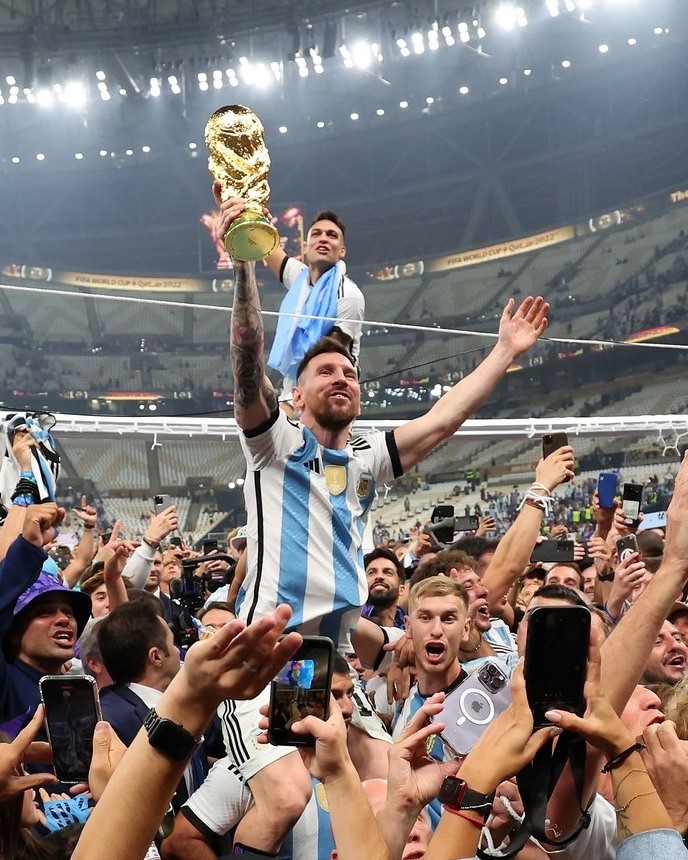 Argentina é campeã do Mundo e Messi "Bola de Ouro"