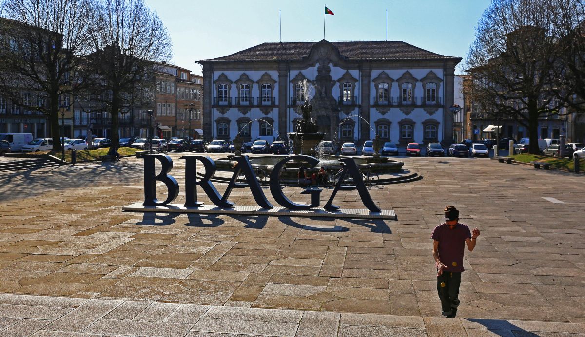 Braga entre as três finalistas a Capital Europeia da Democracia