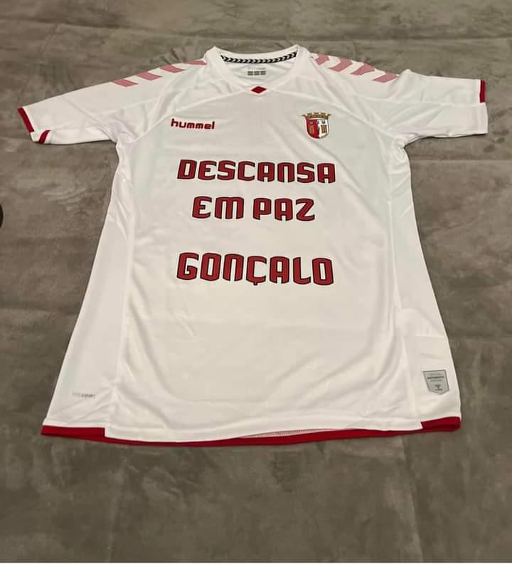 Jovem pede homenagem do SC Braga a irmão falecido