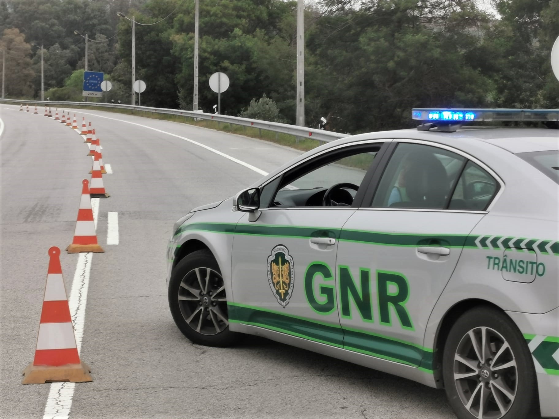 GNR aplica 1 225 multas na operação “Passageiros em Segurança”