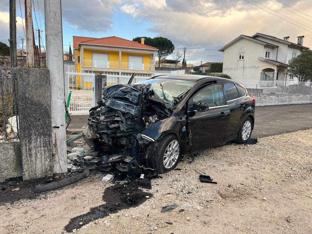 Despiste em Arcos de Valdevez provocou dois feridos