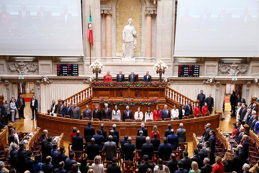 Parlamento retoma trabalhos em 6 de setembro