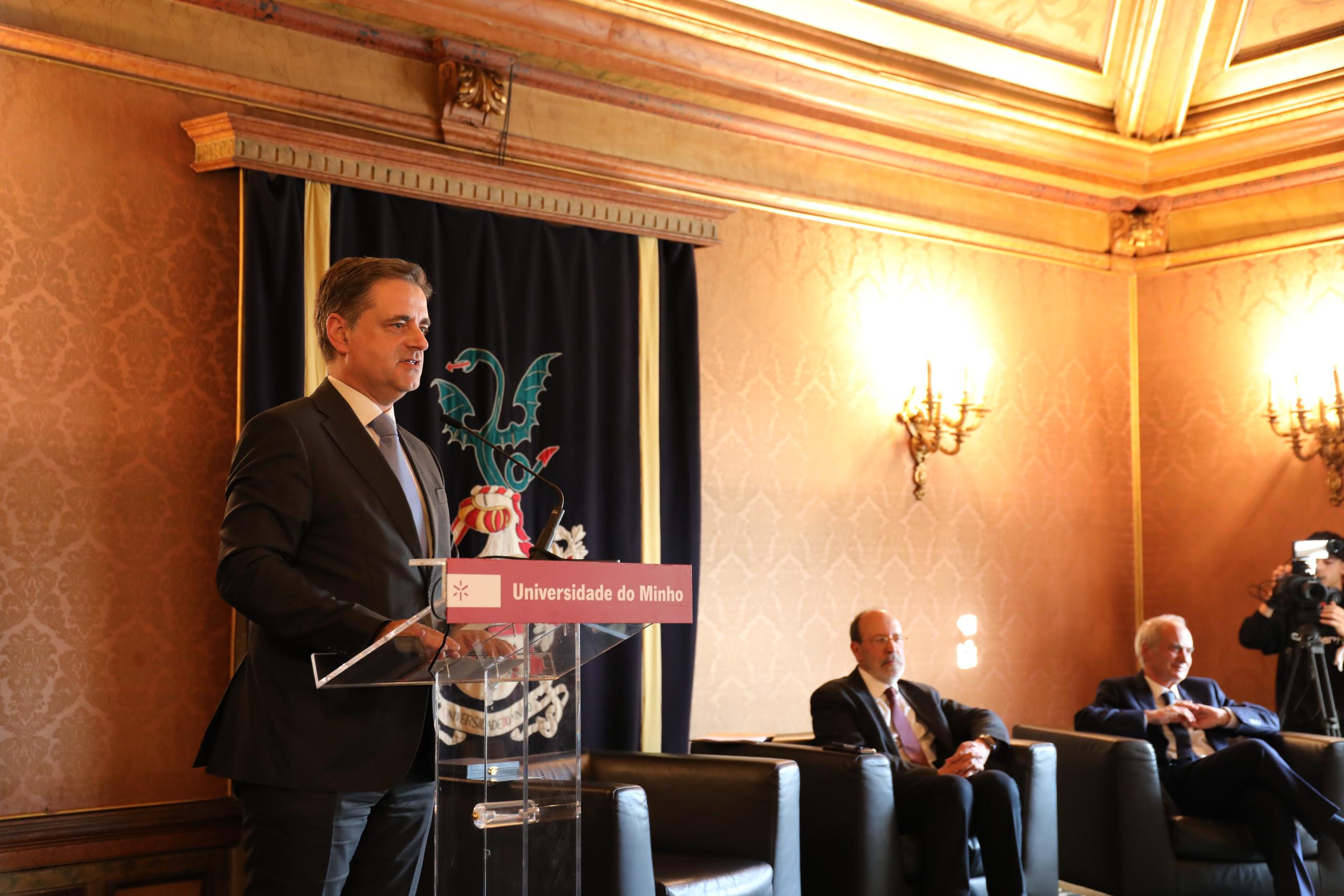 Ricardo Rio institui “Prémio Moura Machado”