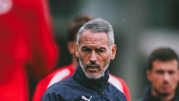 Carlos Vicens viaja esta tarde com 24 jogadores do SC Braga para Viena