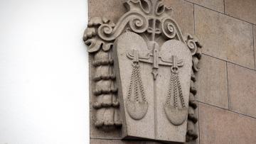 Homem condenado a oito anos e meio de prisão por 13 furtos em Braga