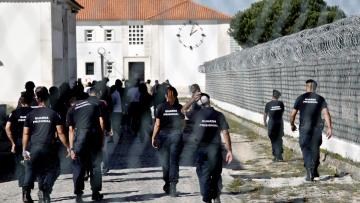 Guardas prisionais iniciaram hoje greve de três dias