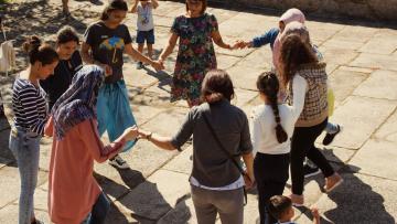 Projeto Meeru promove relações para integrar migrantes e refugiados